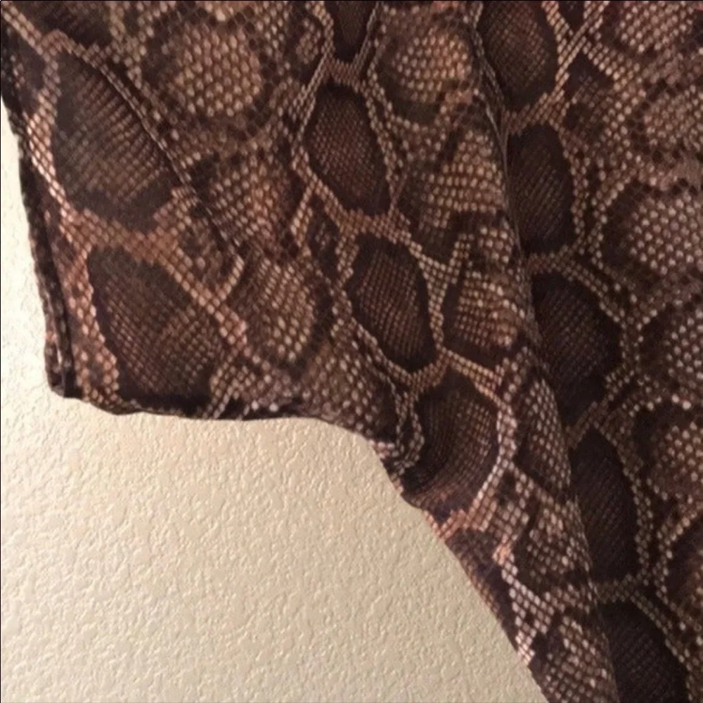 NWT ~ MICHAEL KORS OVERSIZED SNAKE PRINT TOP sz S